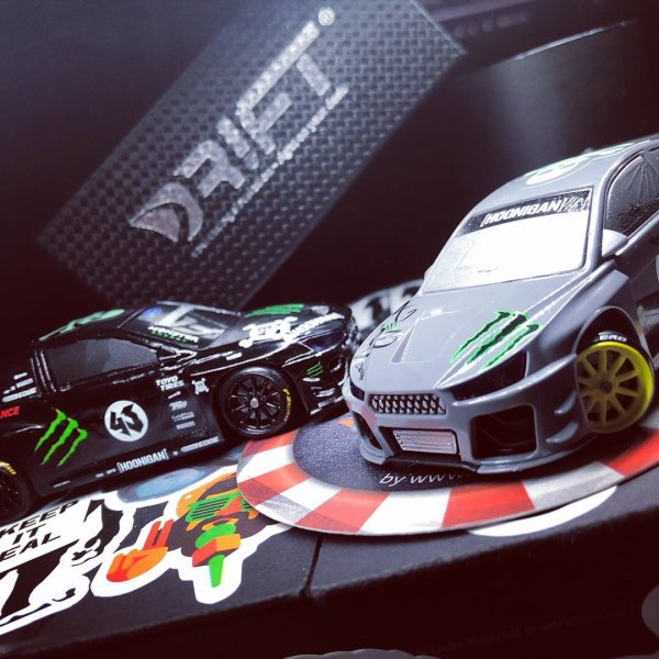 F3EC3FB8-006A-4C79-9BAD-73F4CB7847D0