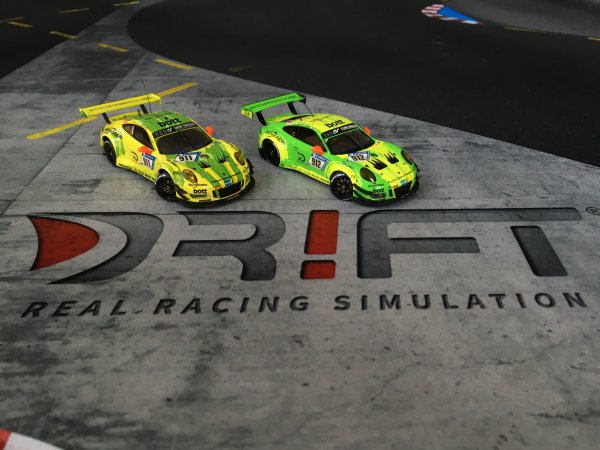 Porsche 911 GT3R "Grello" + "Greeno"